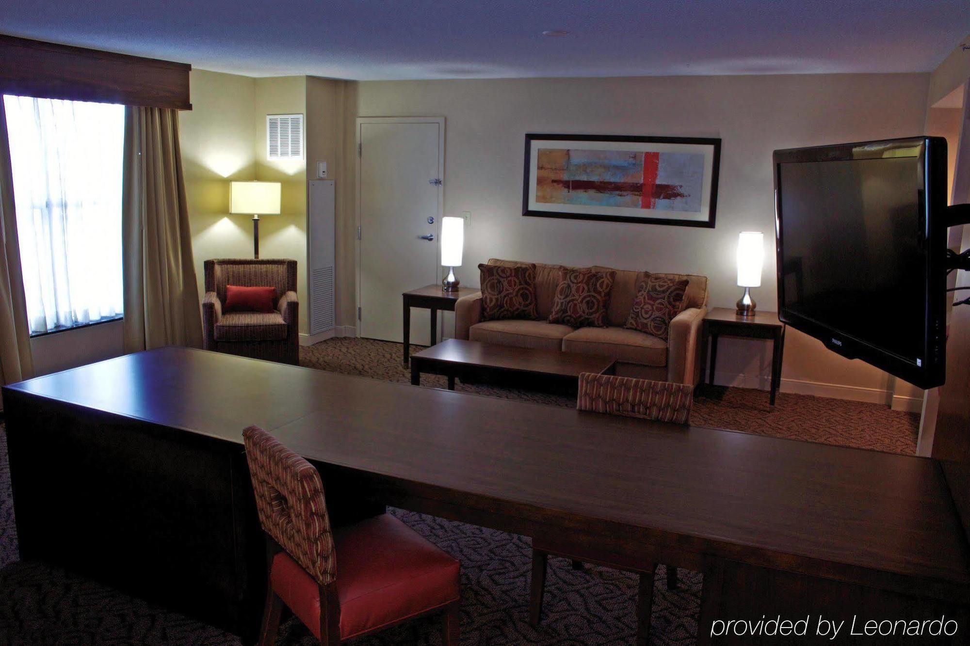 Doubletree By Hilton Norfolk Airport Hotel Kültér fotó